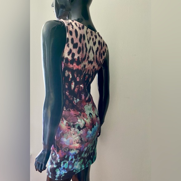 Psychedelic Mini Dress - Picture 3 of 9